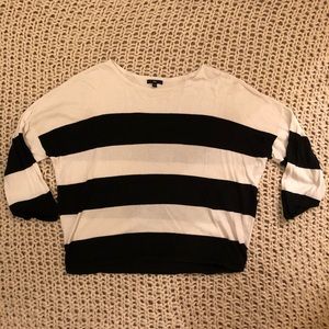 White & Blck Striped GAP 1/2 Sleeve Top